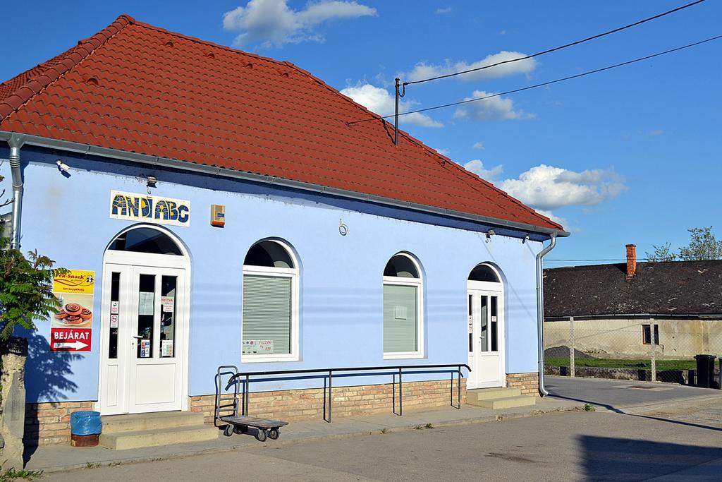 Ferenc Wellnes Apartment Csajag Экстерьер фото